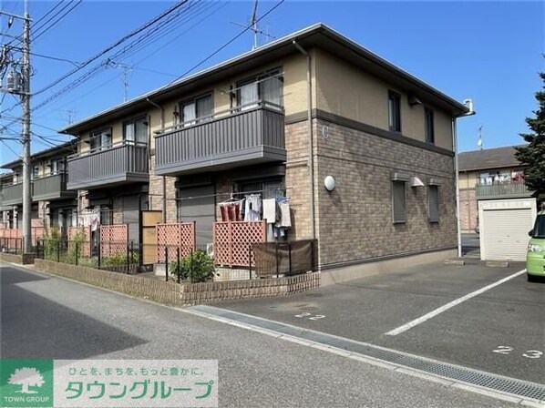 ロイヤルスクエアCの物件外観写真